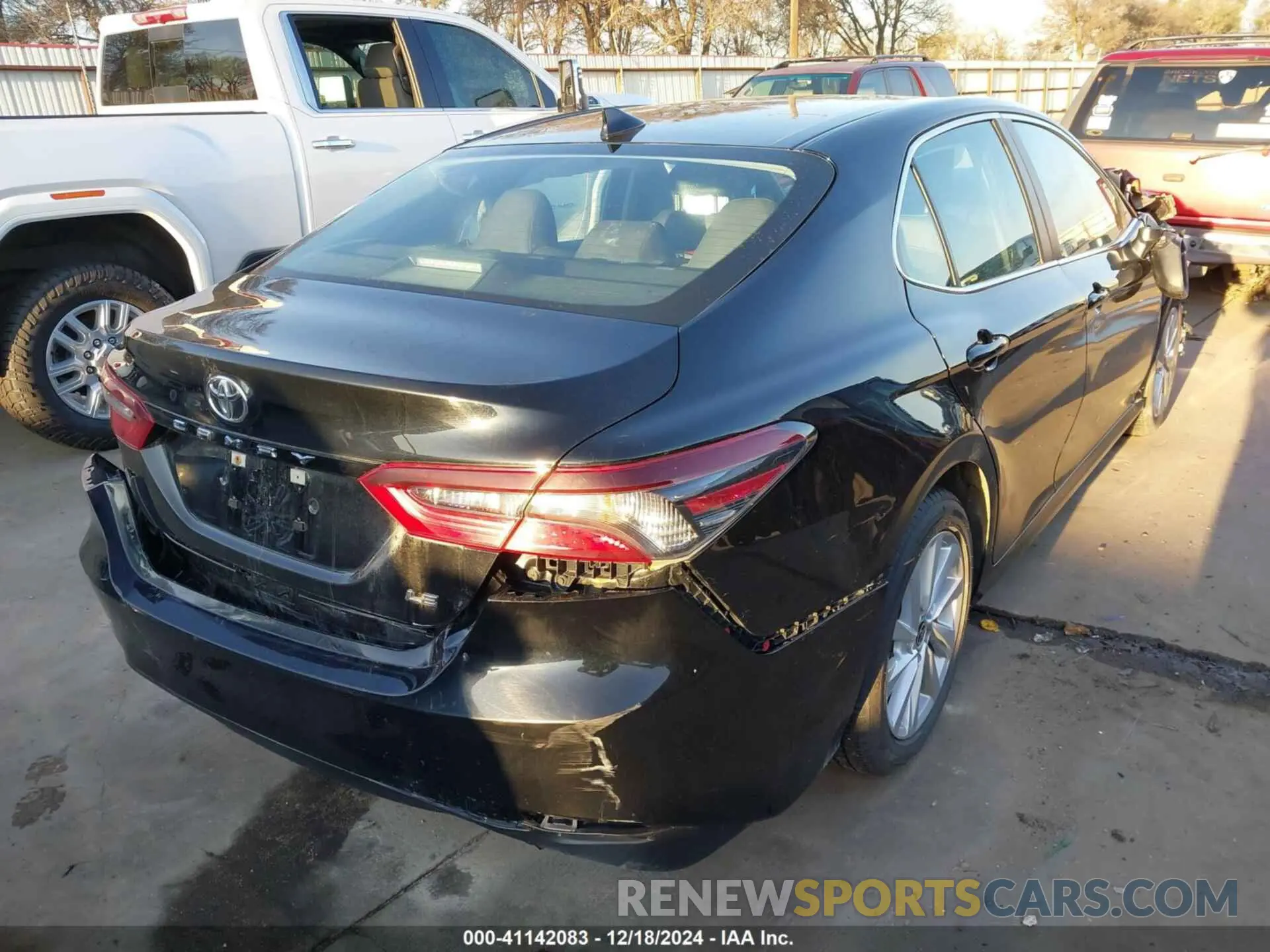 4 fotografías del automóvil dañado 4T1C11AKXRU860554 TOYOTA CAMRY 2024