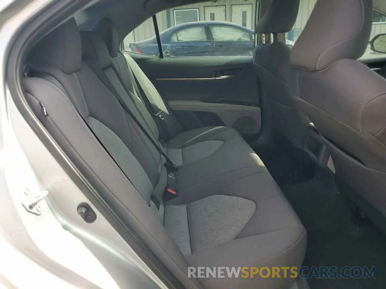 10 fotografías del automóvil dañado 4T1C11AKXRU879234 TOYOTA CAMRY 2024