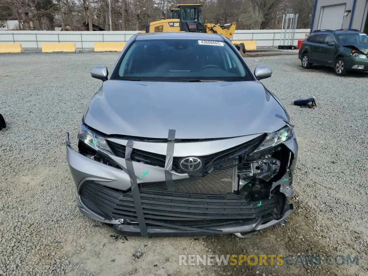 5 fotografías del automóvil dañado 4T1C11AKXRU879234 TOYOTA CAMRY 2024