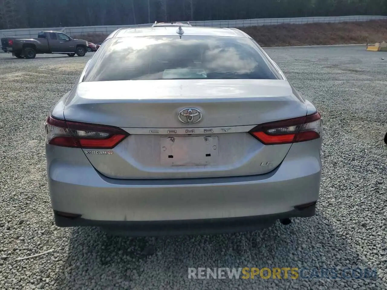 6 fotografías del automóvil dañado 4T1C11AKXRU879234 TOYOTA CAMRY 2024