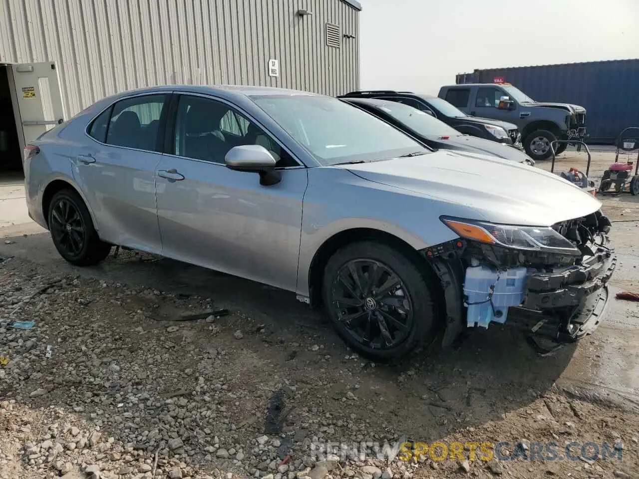 4 fotografías del automóvil dañado 4T1C11BK0RU117321 TOYOTA CAMRY 2024