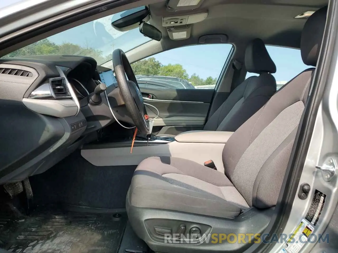 7 fotografías del automóvil dañado 4T1C11BK0RU117321 TOYOTA CAMRY 2024