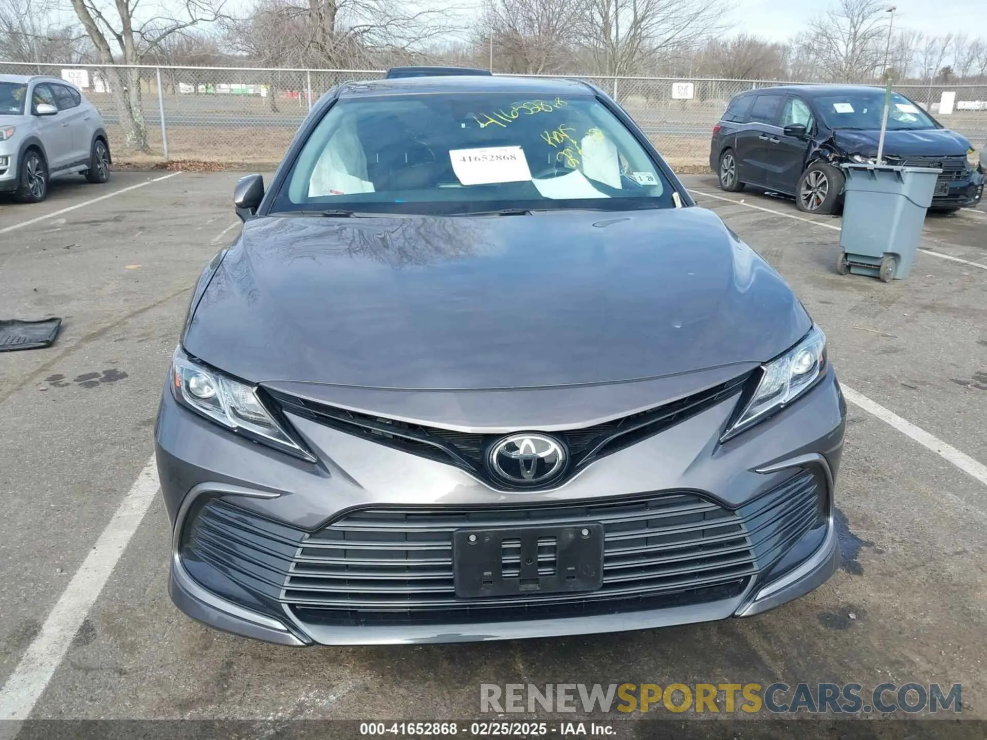 12 fotografías del automóvil dañado 4T1C11BK0RU119764 TOYOTA CAMRY 2024