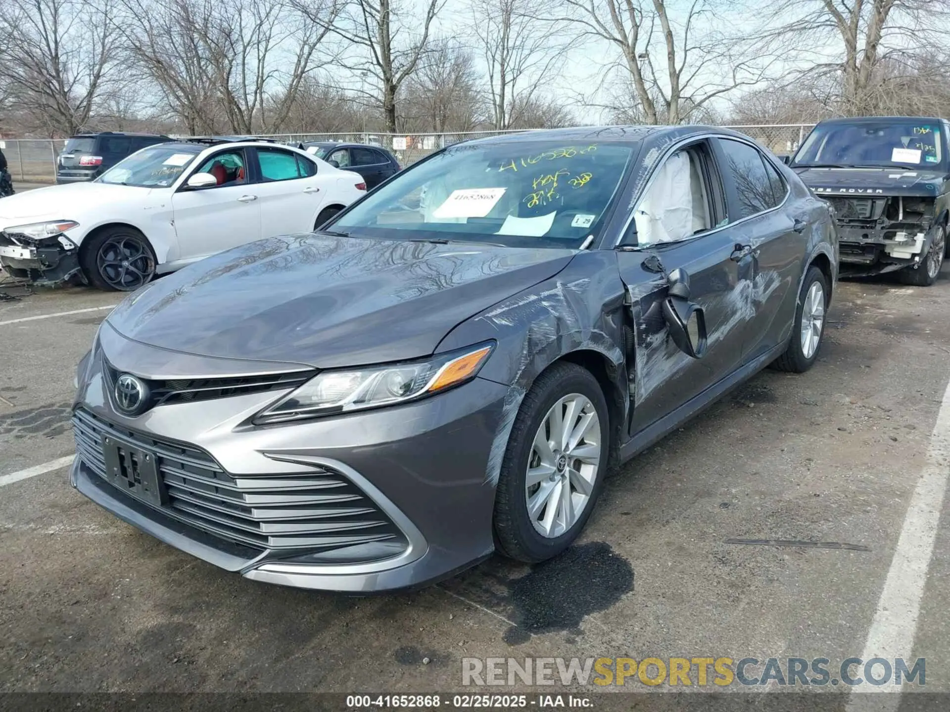 2 fotografías del automóvil dañado 4T1C11BK0RU119764 TOYOTA CAMRY 2024