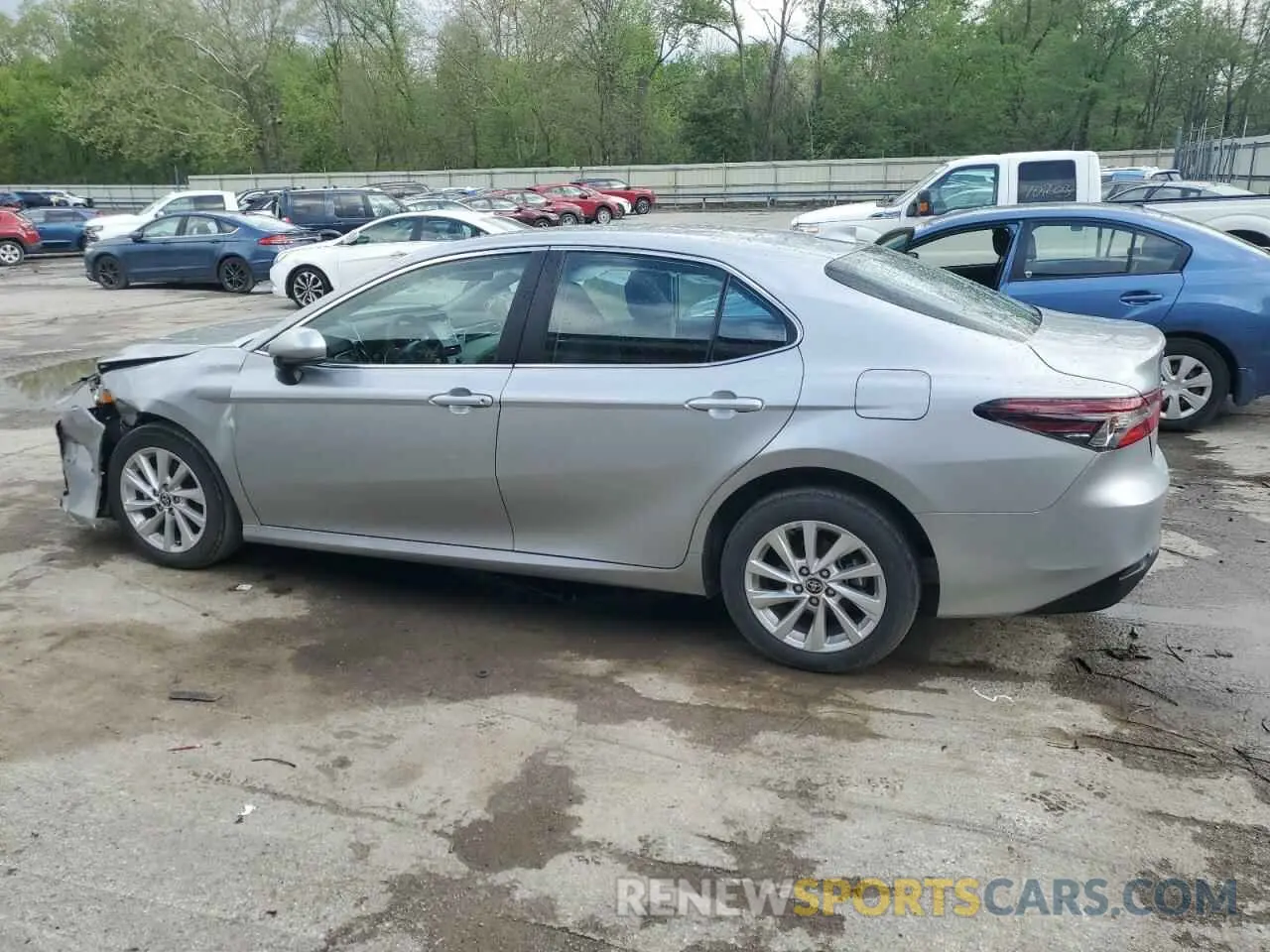2 fotografías del automóvil dañado 4T1C11BK2RU128272 TOYOTA CAMRY 2024