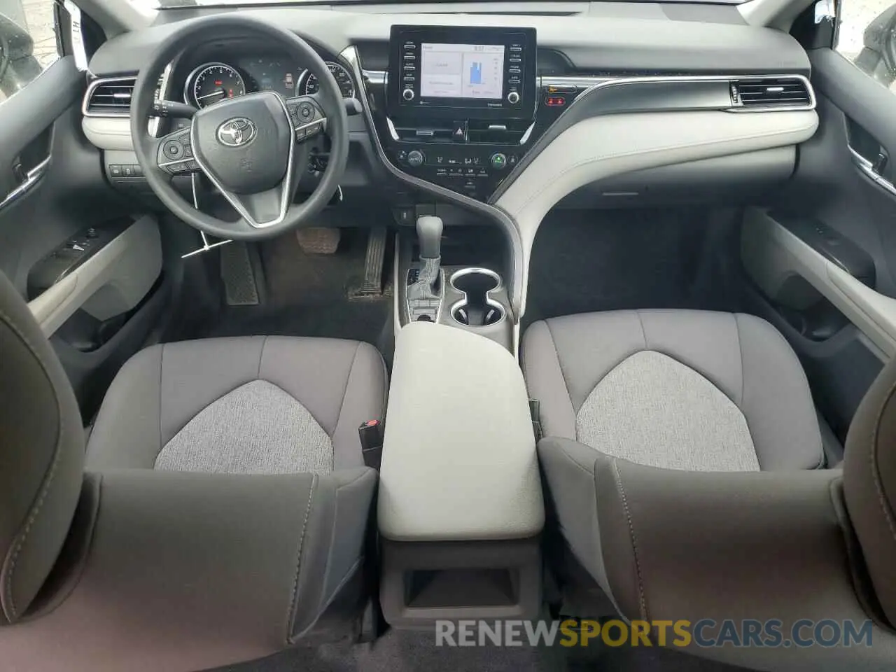8 fotografías del automóvil dañado 4T1C11BK2RU128272 TOYOTA CAMRY 2024