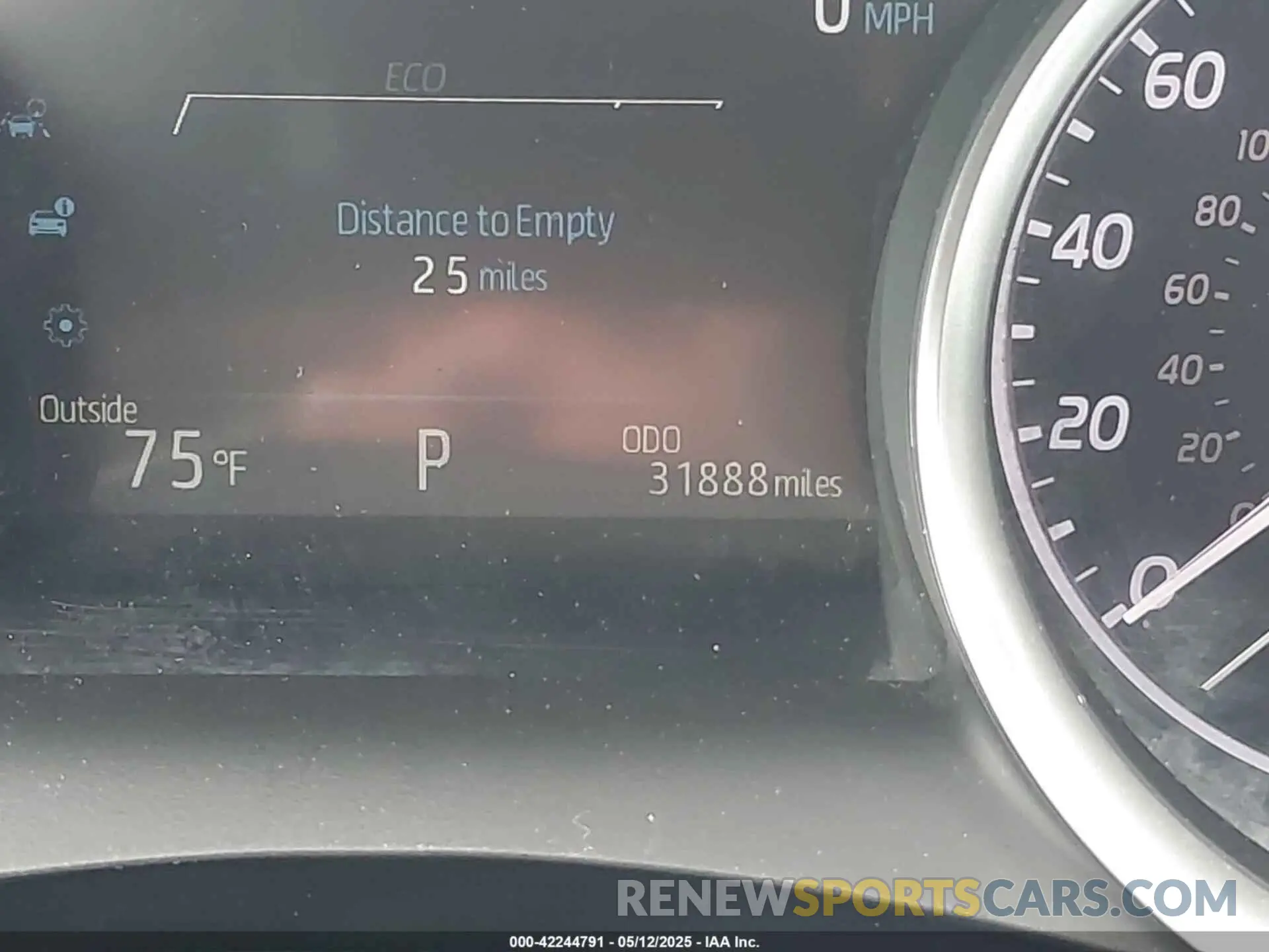 15 fotografías del automóvil dañado 4T1C11BK4RU129276 TOYOTA CAMRY 2024