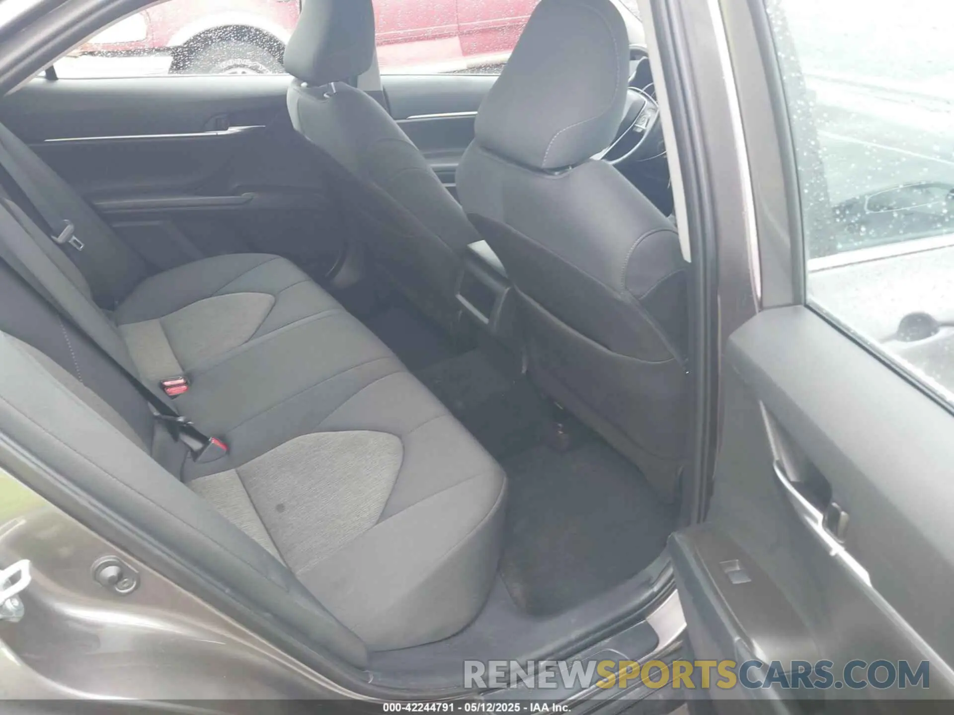 8 fotografías del automóvil dañado 4T1C11BK4RU129276 TOYOTA CAMRY 2024