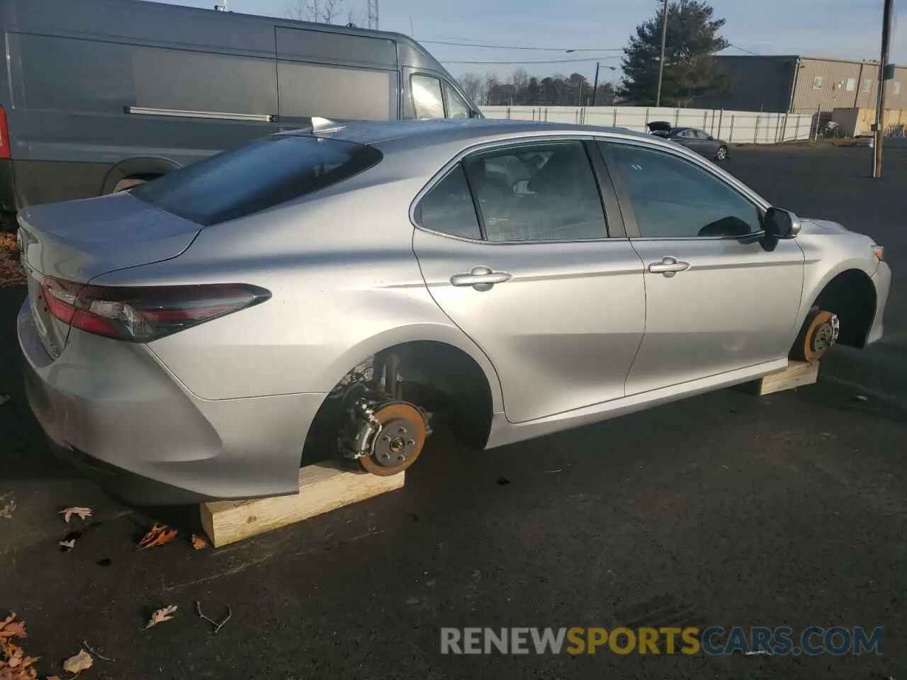 3 fotografías del automóvil dañado 4T1C11BK5RU123437 TOYOTA CAMRY 2024