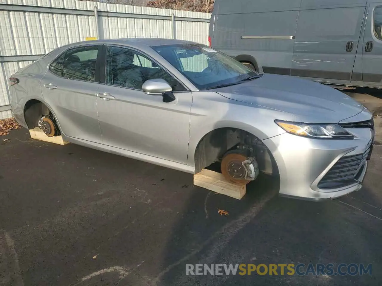 4 fotografías del automóvil dañado 4T1C11BK5RU123437 TOYOTA CAMRY 2024