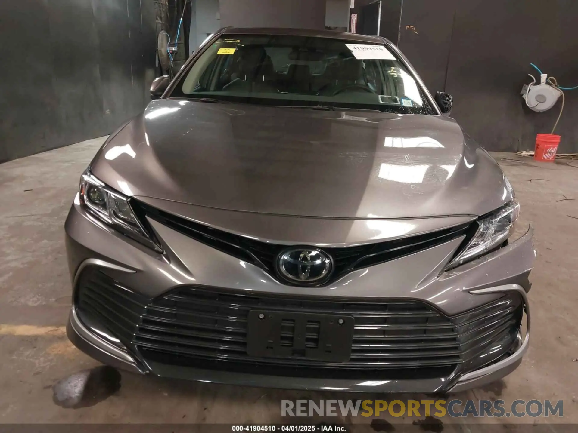 12 fotografías del automóvil dañado 4T1C11BK9RU119200 TOYOTA CAMRY 2024