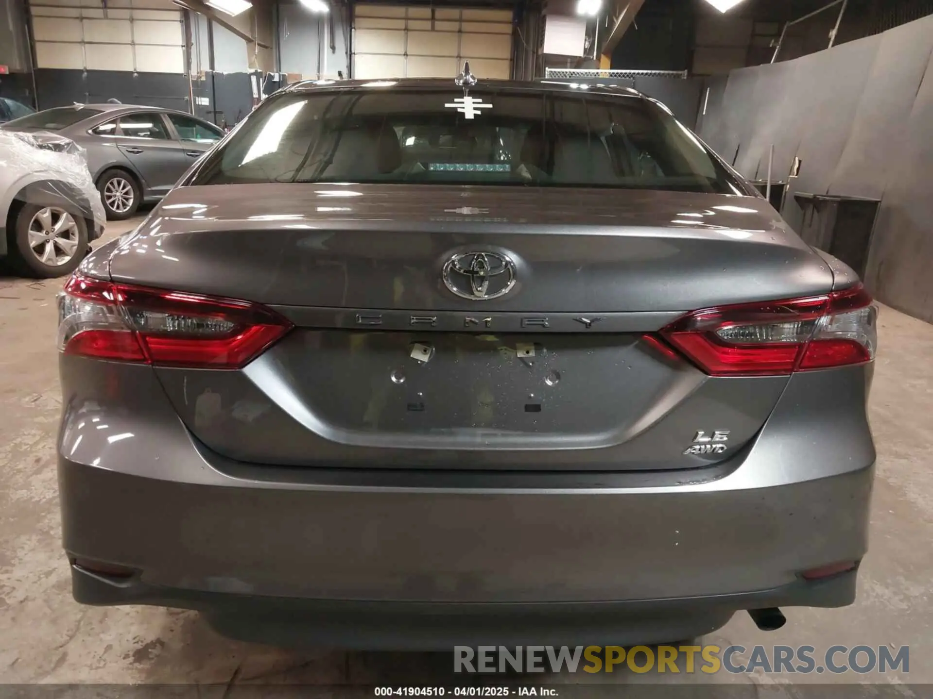 16 fotografías del automóvil dañado 4T1C11BK9RU119200 TOYOTA CAMRY 2024