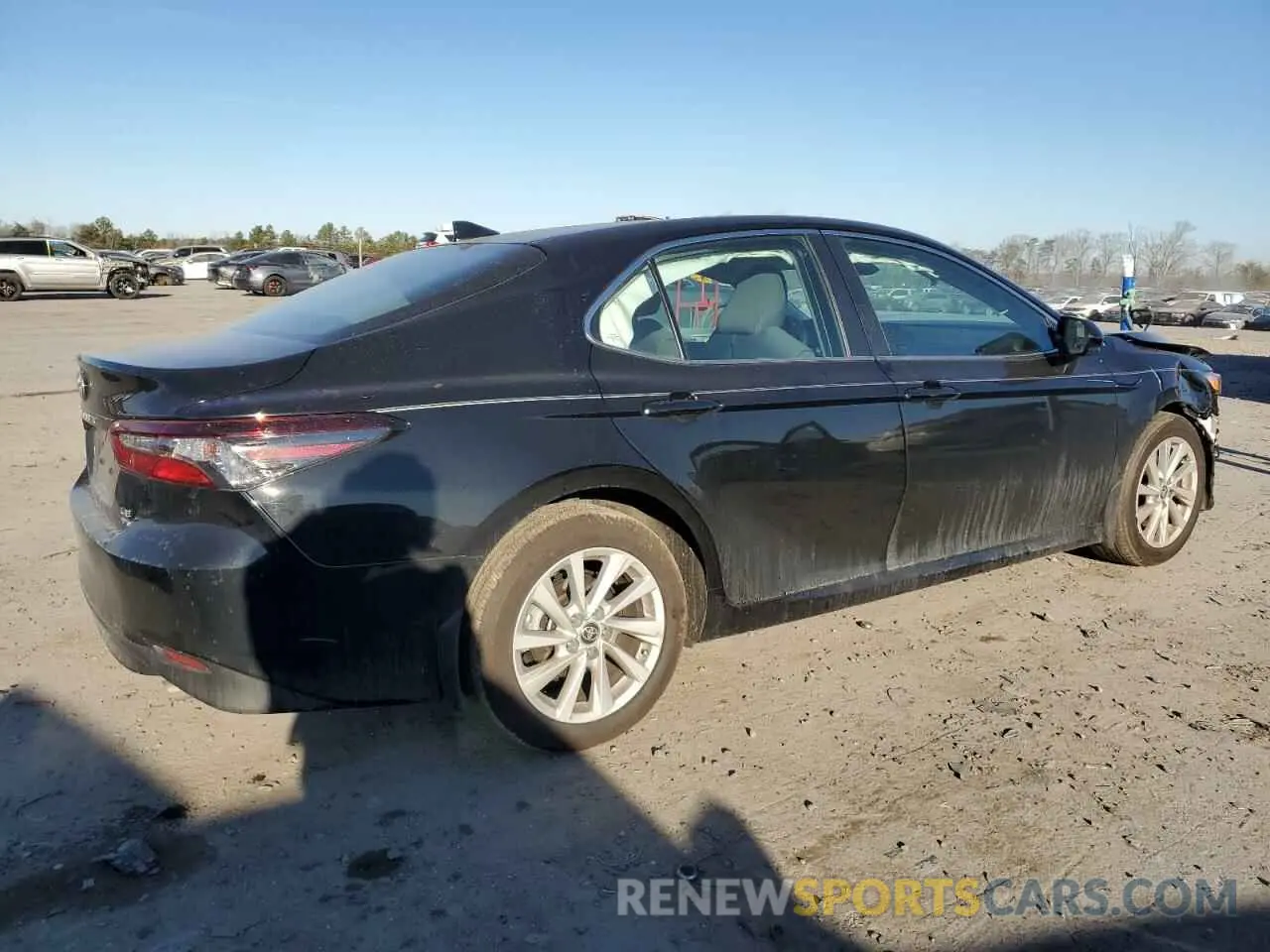 3 fotografías del automóvil dañado 4T1C11BKXRU130500 TOYOTA CAMRY 2024