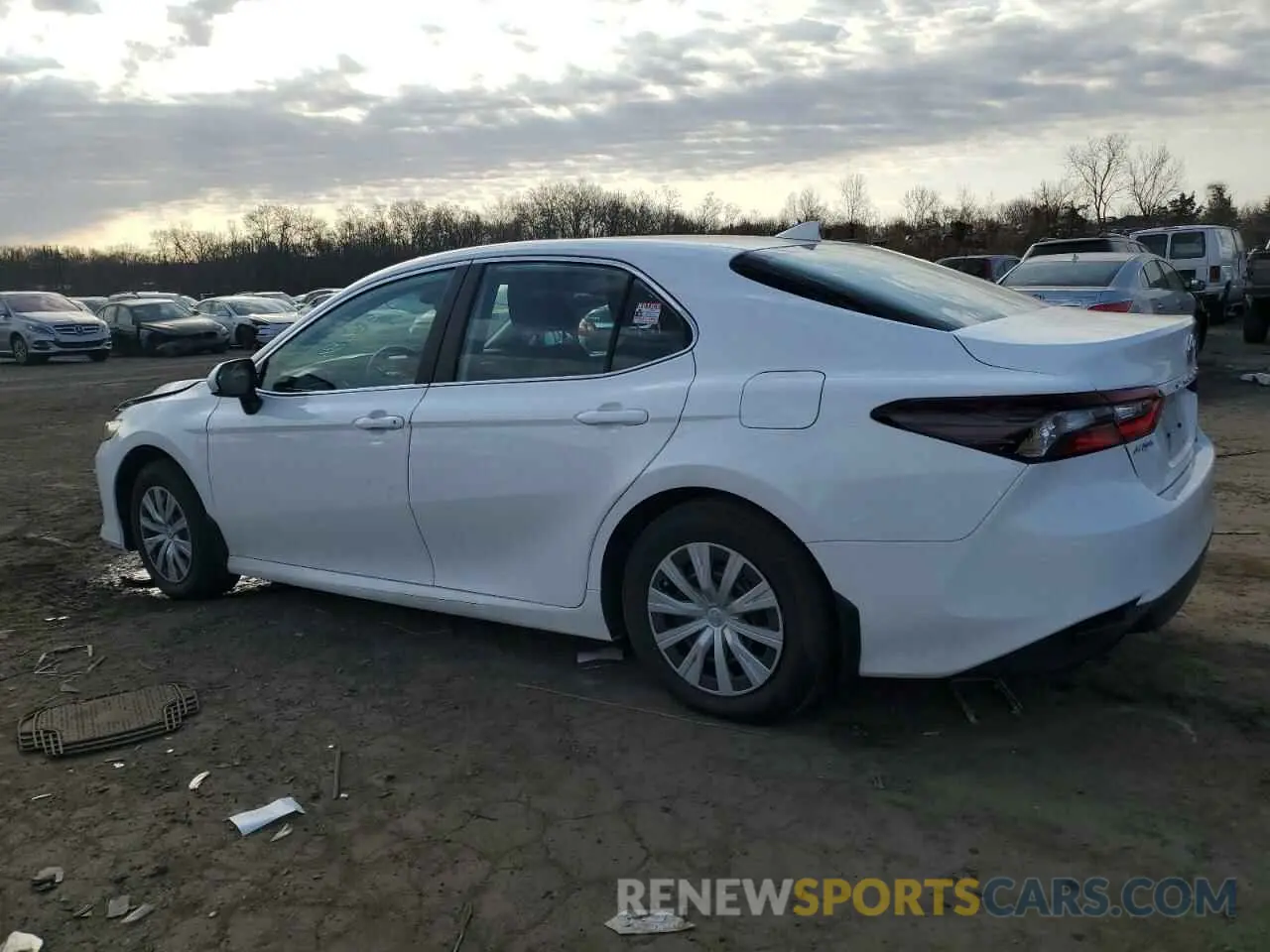 2 fotografías del automóvil dañado 4T1C31AK0RU062686 TOYOTA CAMRY 2024