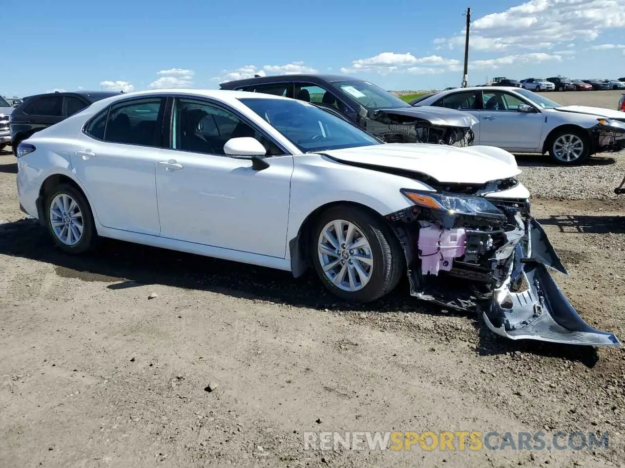 4 fotografías del automóvil dañado 4T1C31AK0RU079116 TOYOTA CAMRY 2024