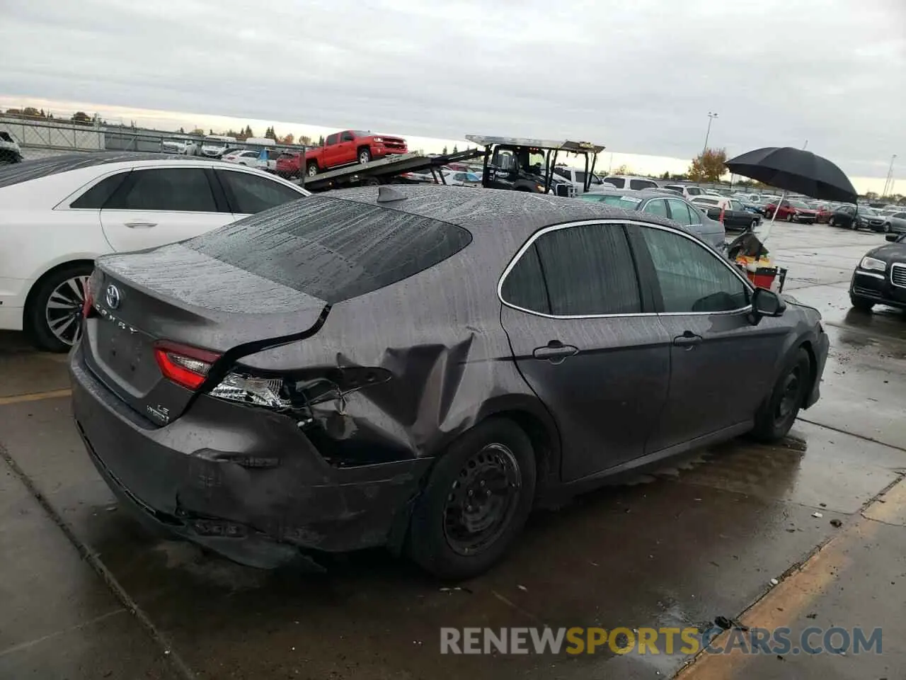 3 fotografías del automóvil dañado 4T1C31AK1RU069873 TOYOTA CAMRY 2024
