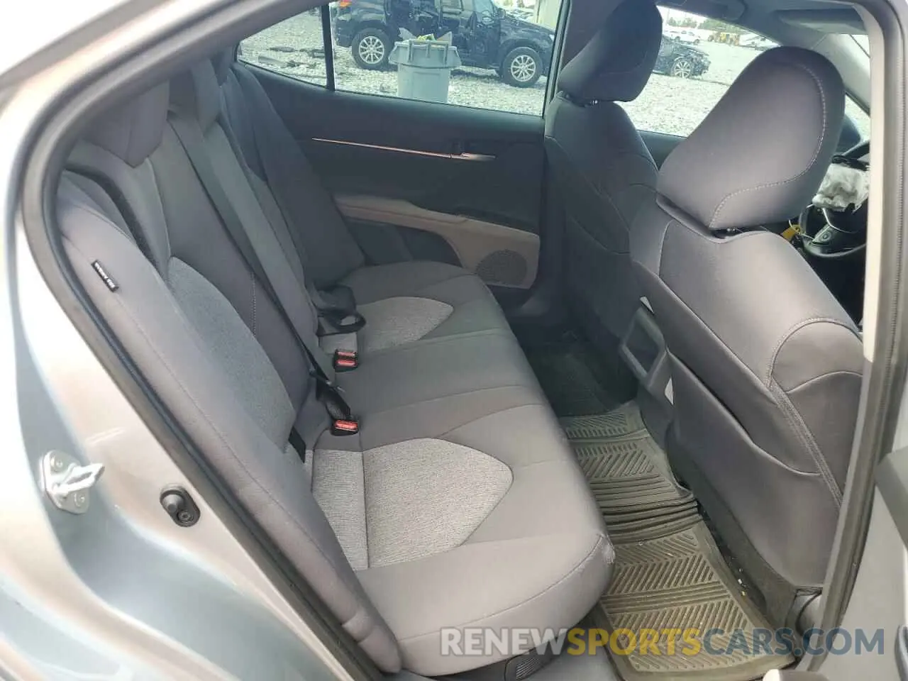 10 fotografías del automóvil dañado 4T1C31AK2RU076136 TOYOTA CAMRY 2024