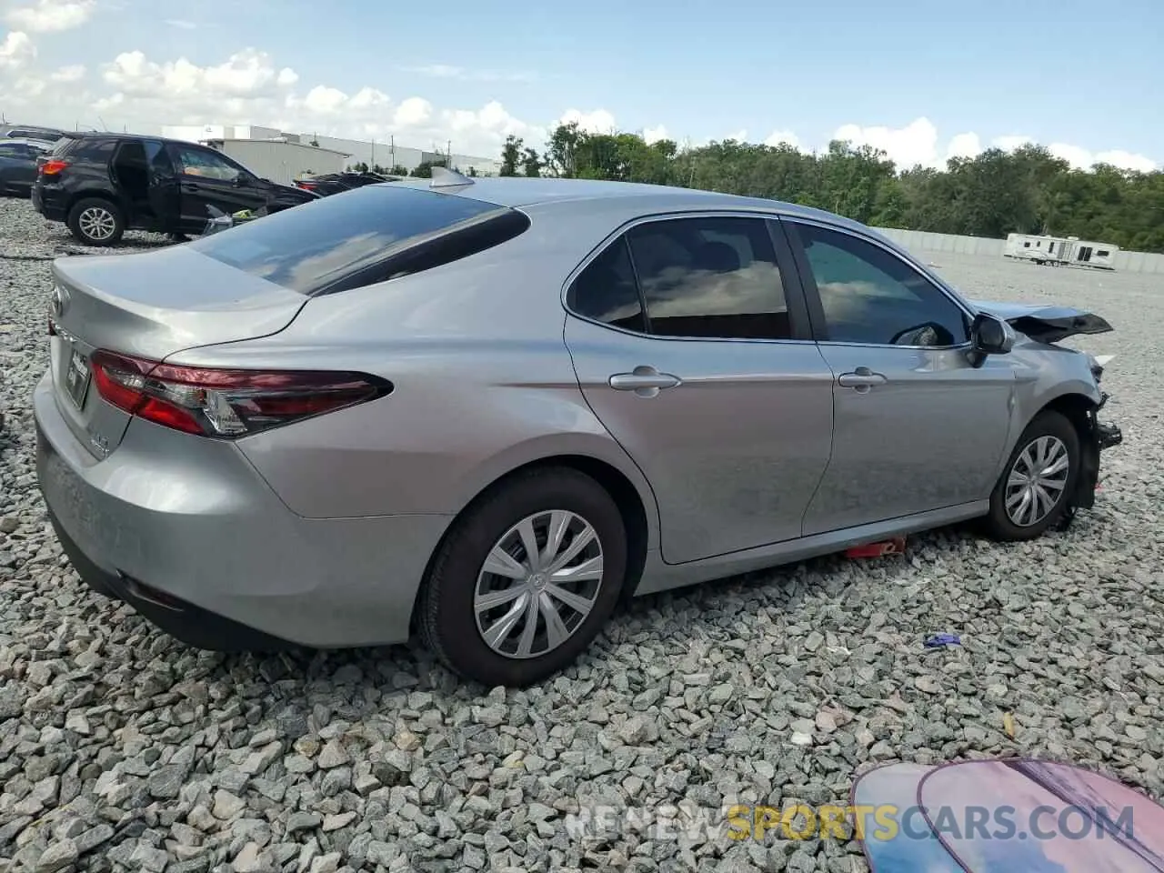 3 fotografías del automóvil dañado 4T1C31AK2RU076136 TOYOTA CAMRY 2024