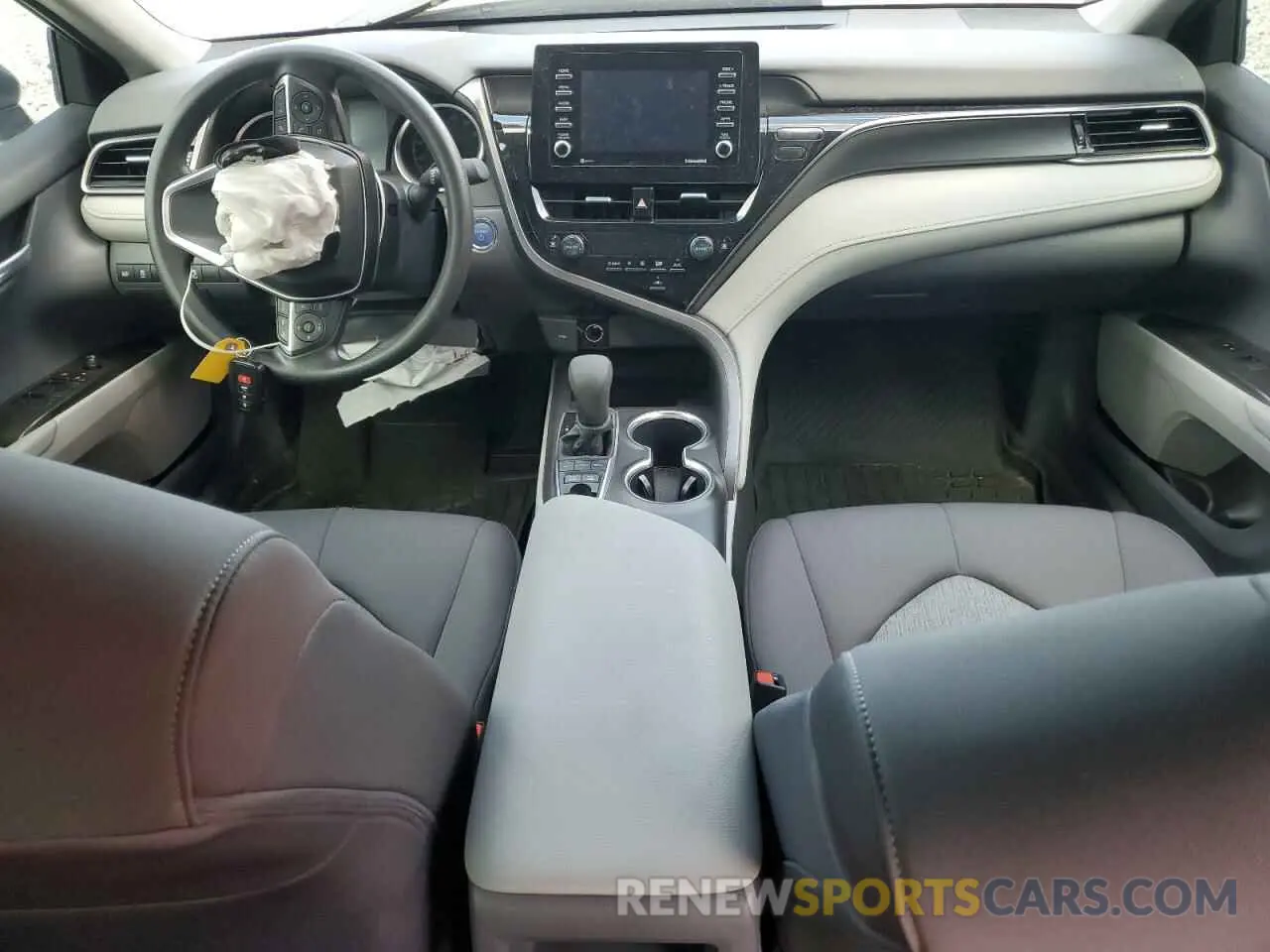 8 fotografías del automóvil dañado 4T1C31AK2RU076136 TOYOTA CAMRY 2024