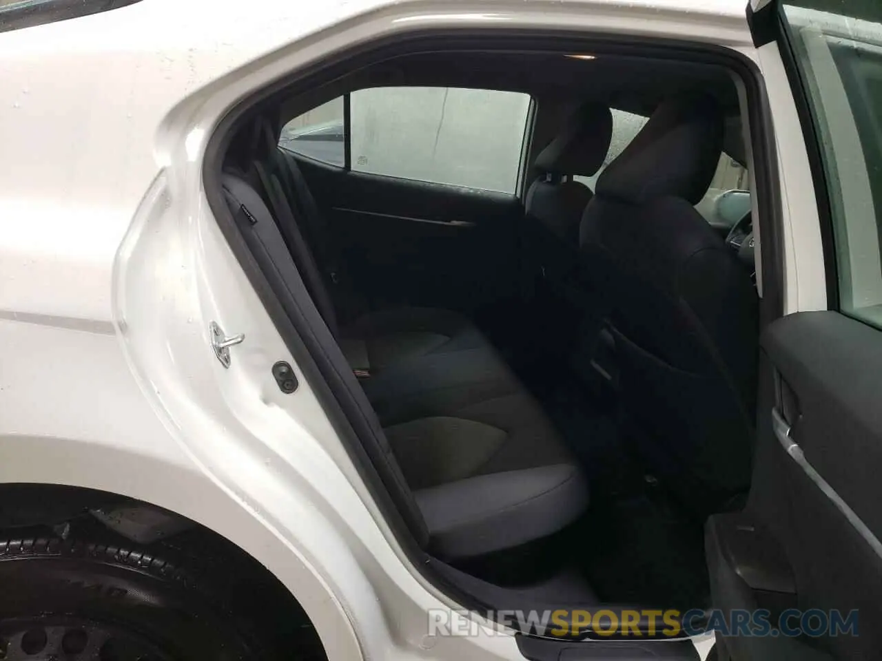 10 fotografías del automóvil dañado 4T1C31AK7RU073152 TOYOTA CAMRY 2024