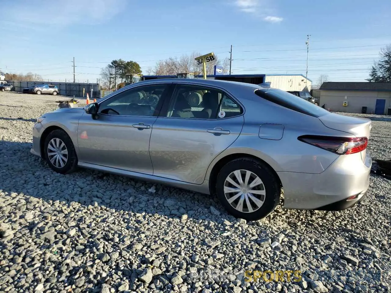 2 fotografías del automóvil dañado 4T1C31AKXRU072643 TOYOTA CAMRY 2024