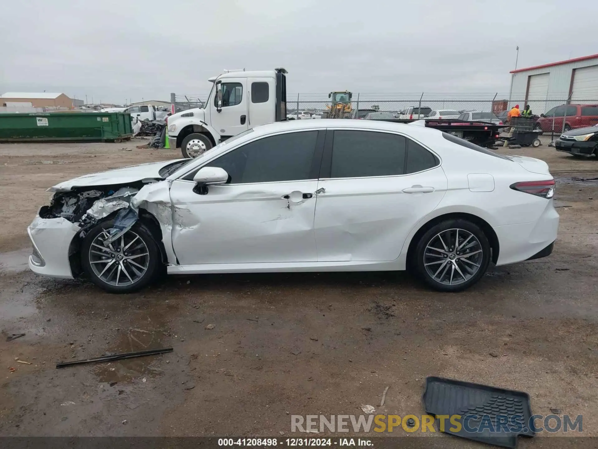 13 fotografías del automóvil dañado 4T1F11AK5RU846123 TOYOTA CAMRY 2024