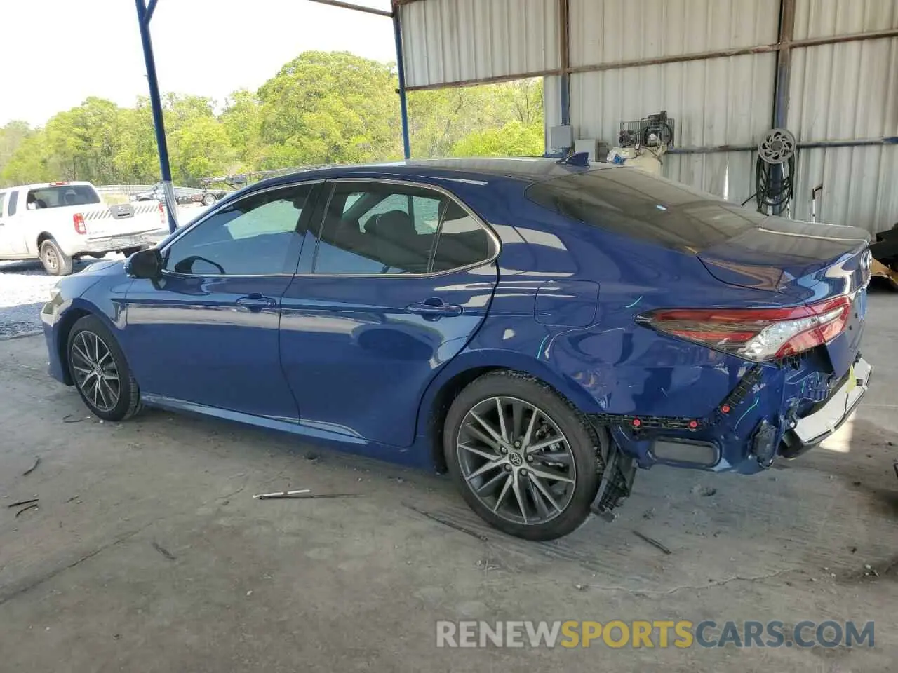 2 fotografías del automóvil dañado 4T1F11AKXRU215349 TOYOTA CAMRY 2024