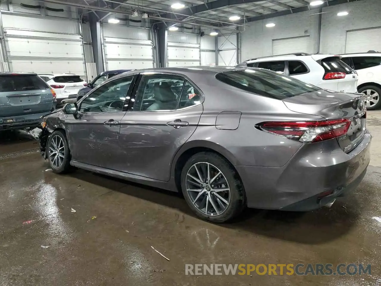 2 fotografías del automóvil dañado 4T1F31AK7RU072595 TOYOTA CAMRY 2024