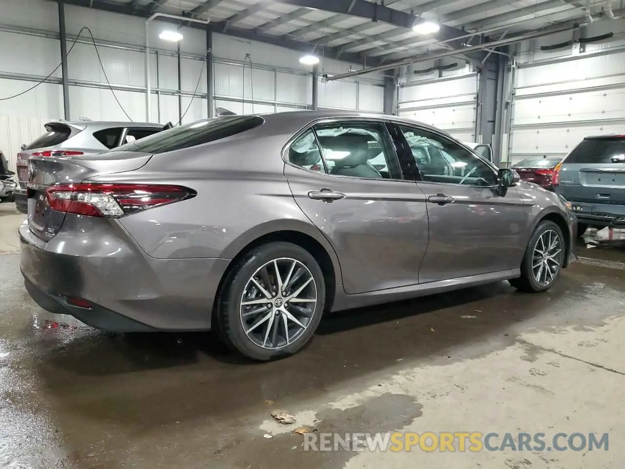 3 fotografías del automóvil dañado 4T1F31AK7RU072595 TOYOTA CAMRY 2024