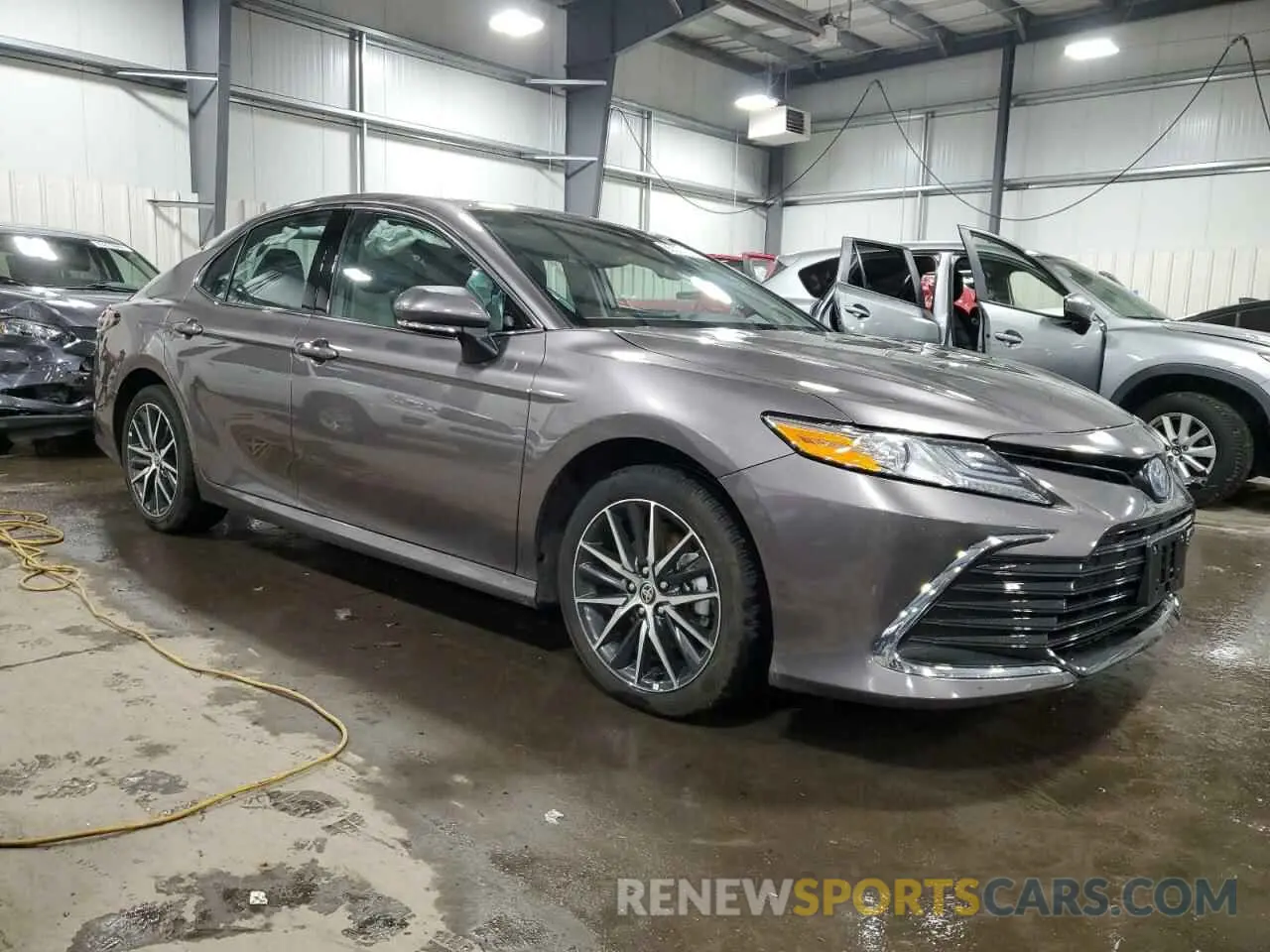 4 fotografías del automóvil dañado 4T1F31AK7RU072595 TOYOTA CAMRY 2024