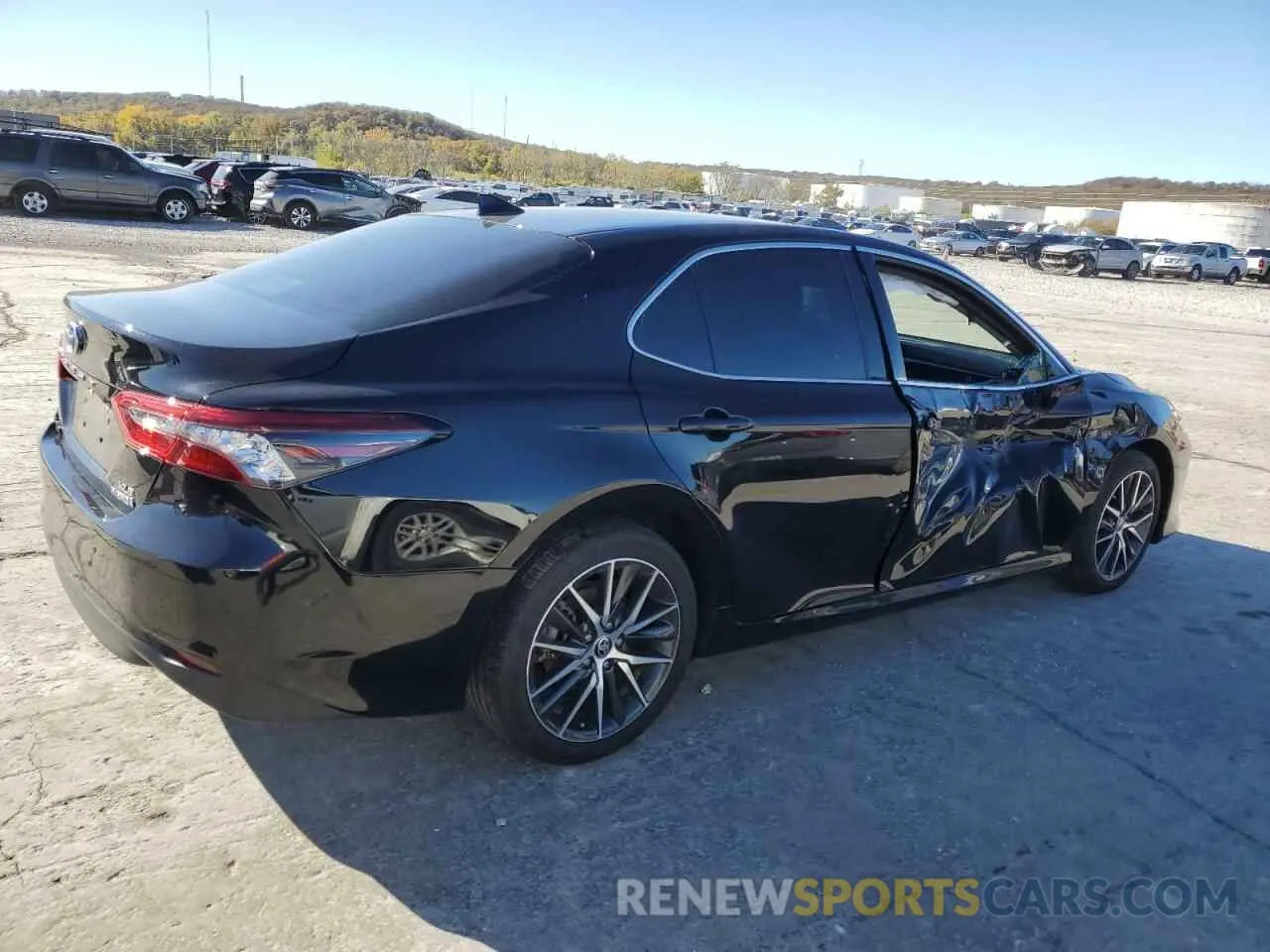 3 fotografías del automóvil dañado 4T1F31AK8RU072735 TOYOTA CAMRY 2024