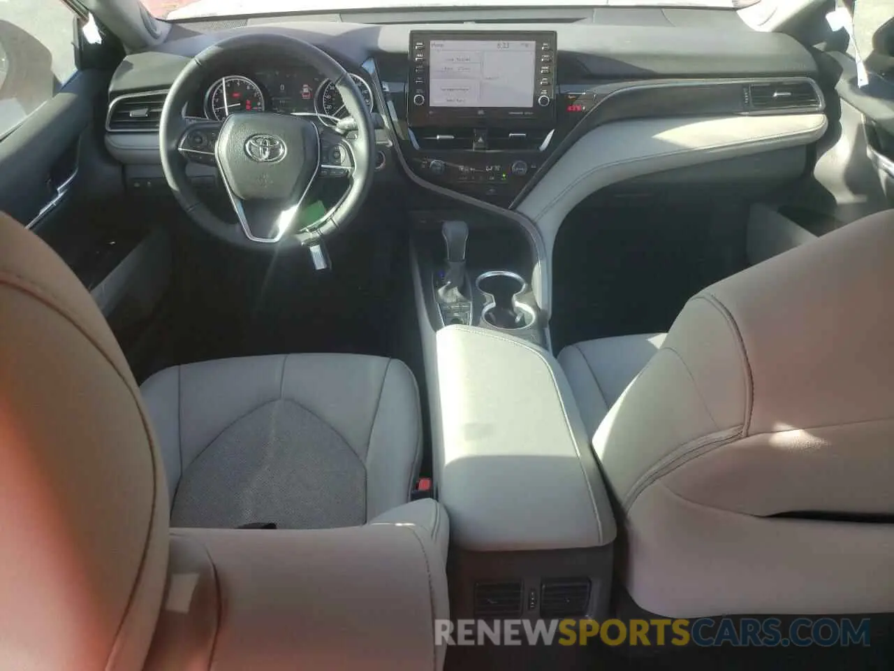 8 fotografías del automóvil dañado 4T1FZ1AK3RU094589 TOYOTA CAMRY 2024