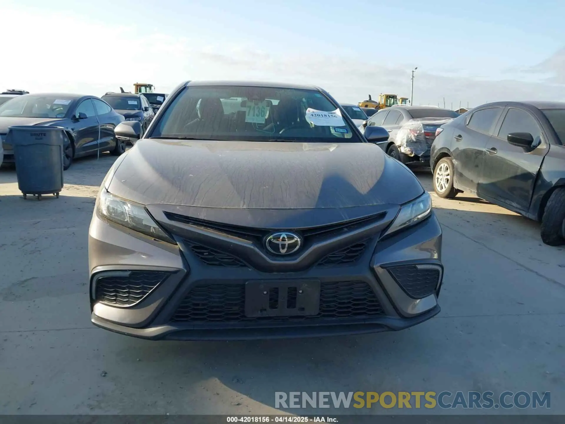 13 fotografías del automóvil dañado 4T1G11AK0RU235047 TOYOTA CAMRY 2024