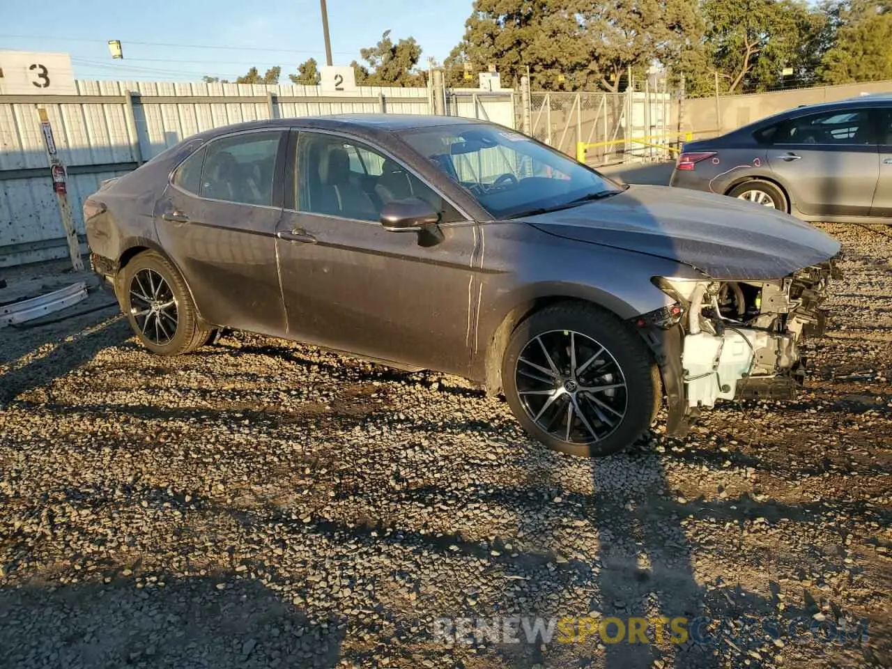 4 fotografías del automóvil dañado 4T1G11AK0RU235467 TOYOTA CAMRY 2024