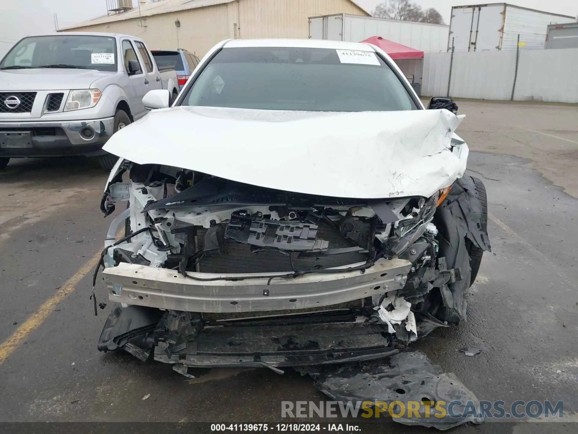 12 fotografías del automóvil dañado 4T1G11AK0RU239261 TOYOTA CAMRY 2024