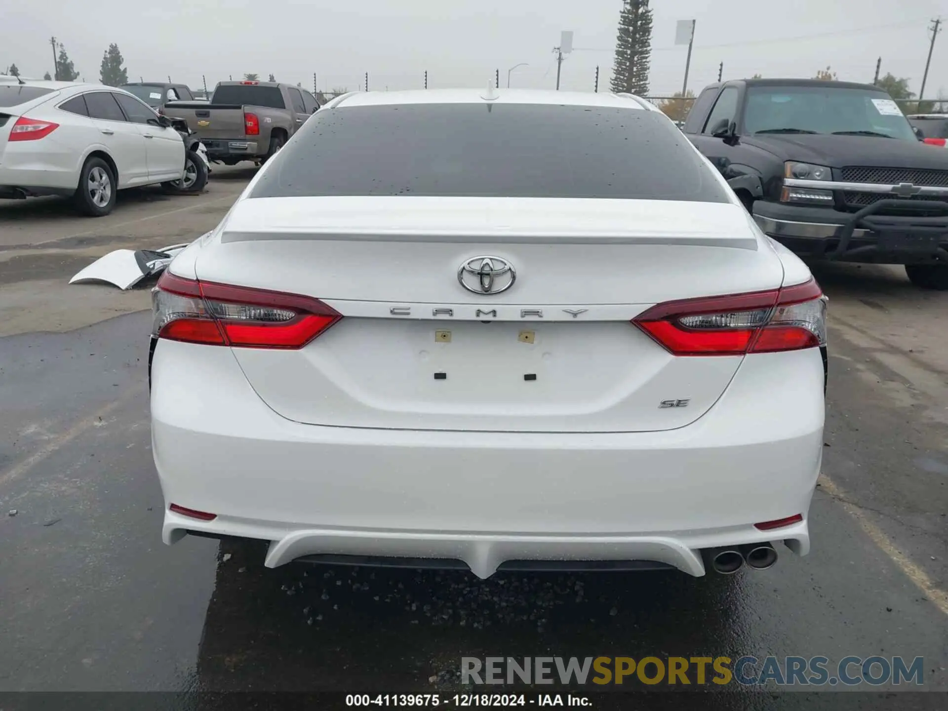 16 fotografías del automóvil dañado 4T1G11AK0RU239261 TOYOTA CAMRY 2024