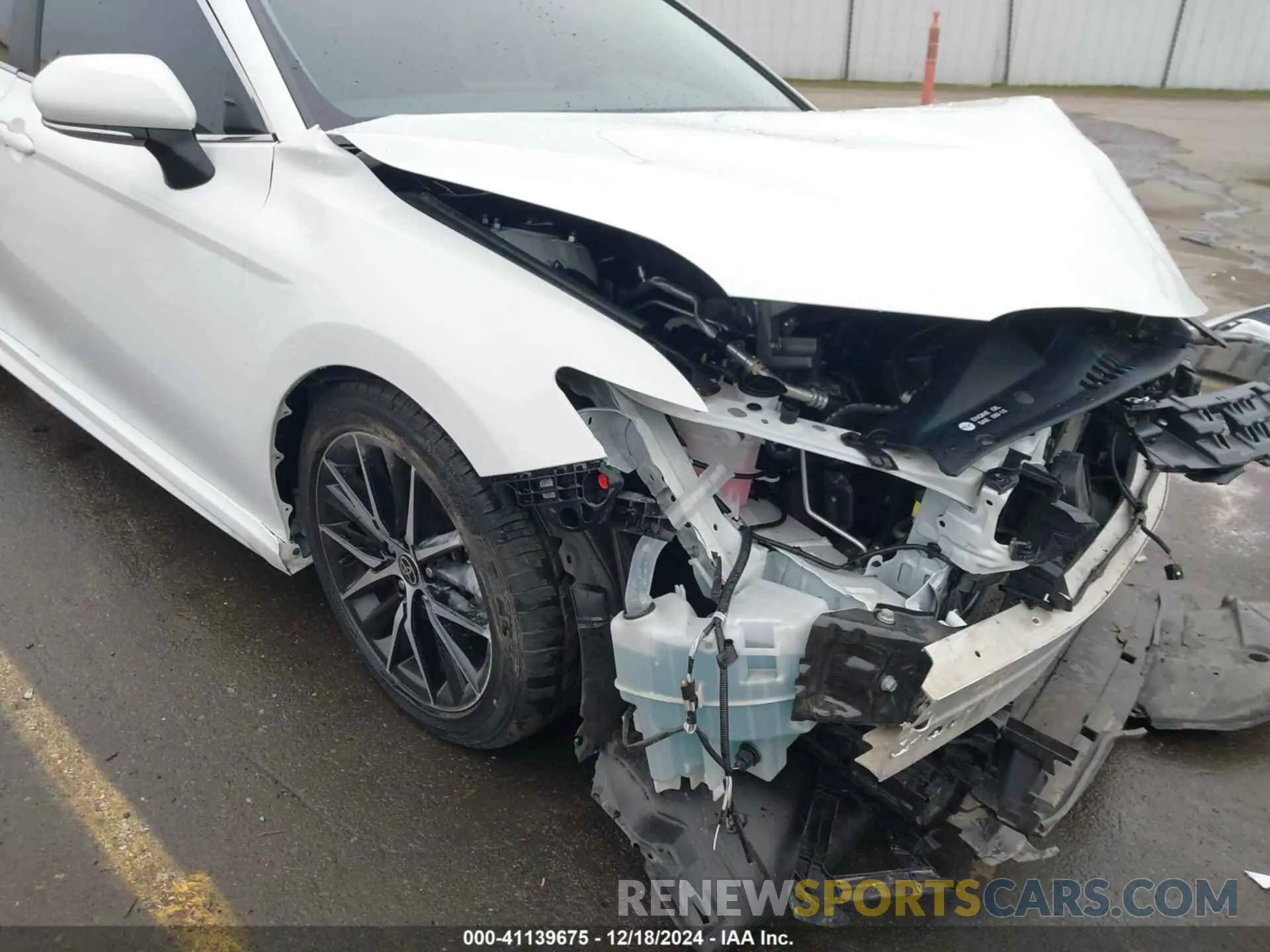 20 fotografías del automóvil dañado 4T1G11AK0RU239261 TOYOTA CAMRY 2024