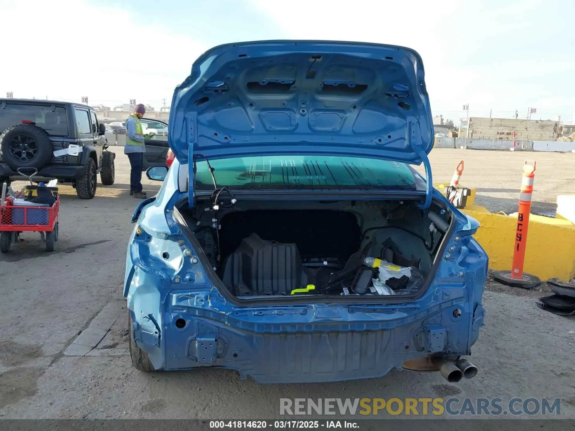 17 fotografías del automóvil dañado 4T1G11AK0RU246369 TOYOTA CAMRY 2024