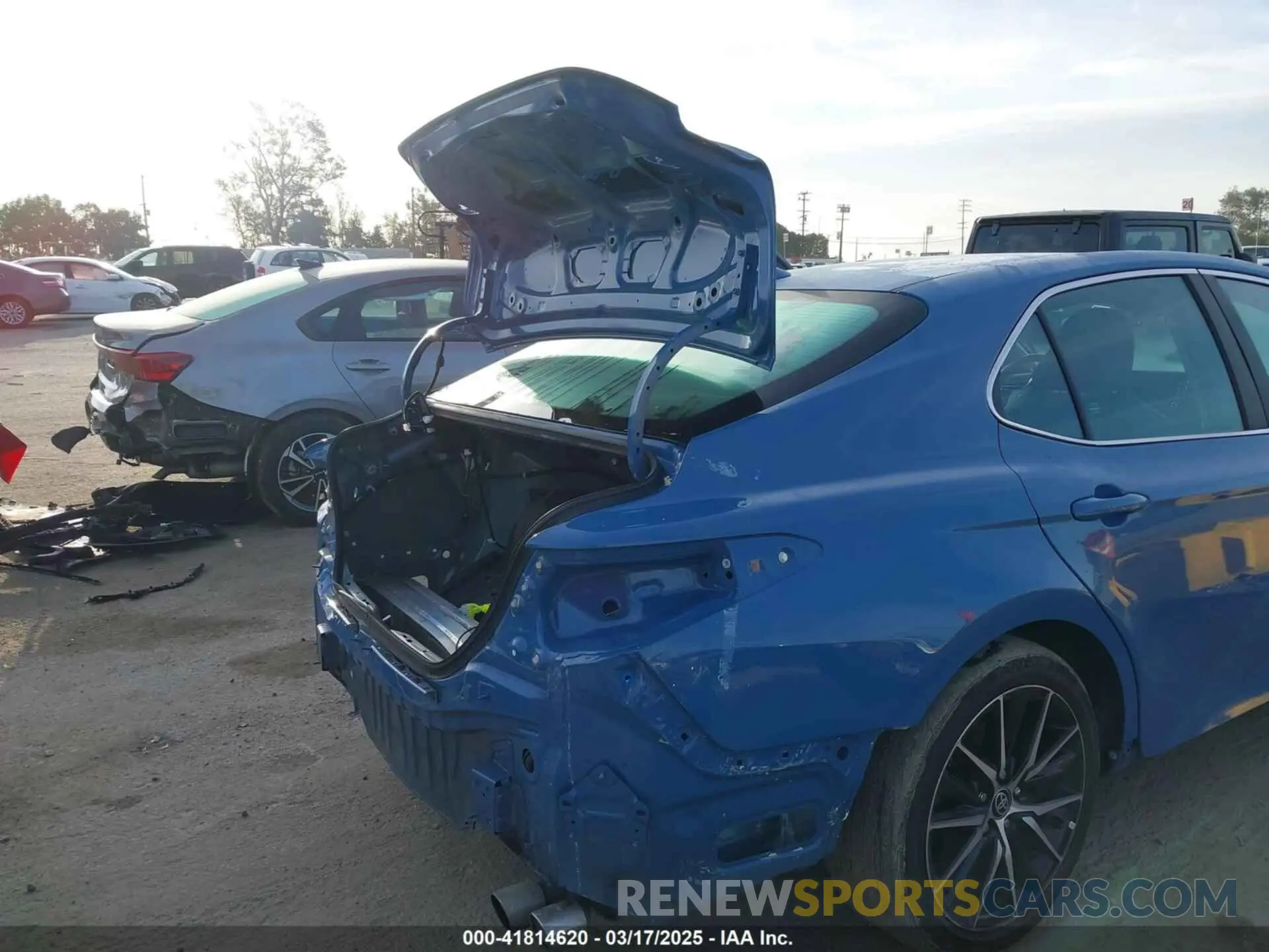 6 fotografías del automóvil dañado 4T1G11AK0RU246369 TOYOTA CAMRY 2024