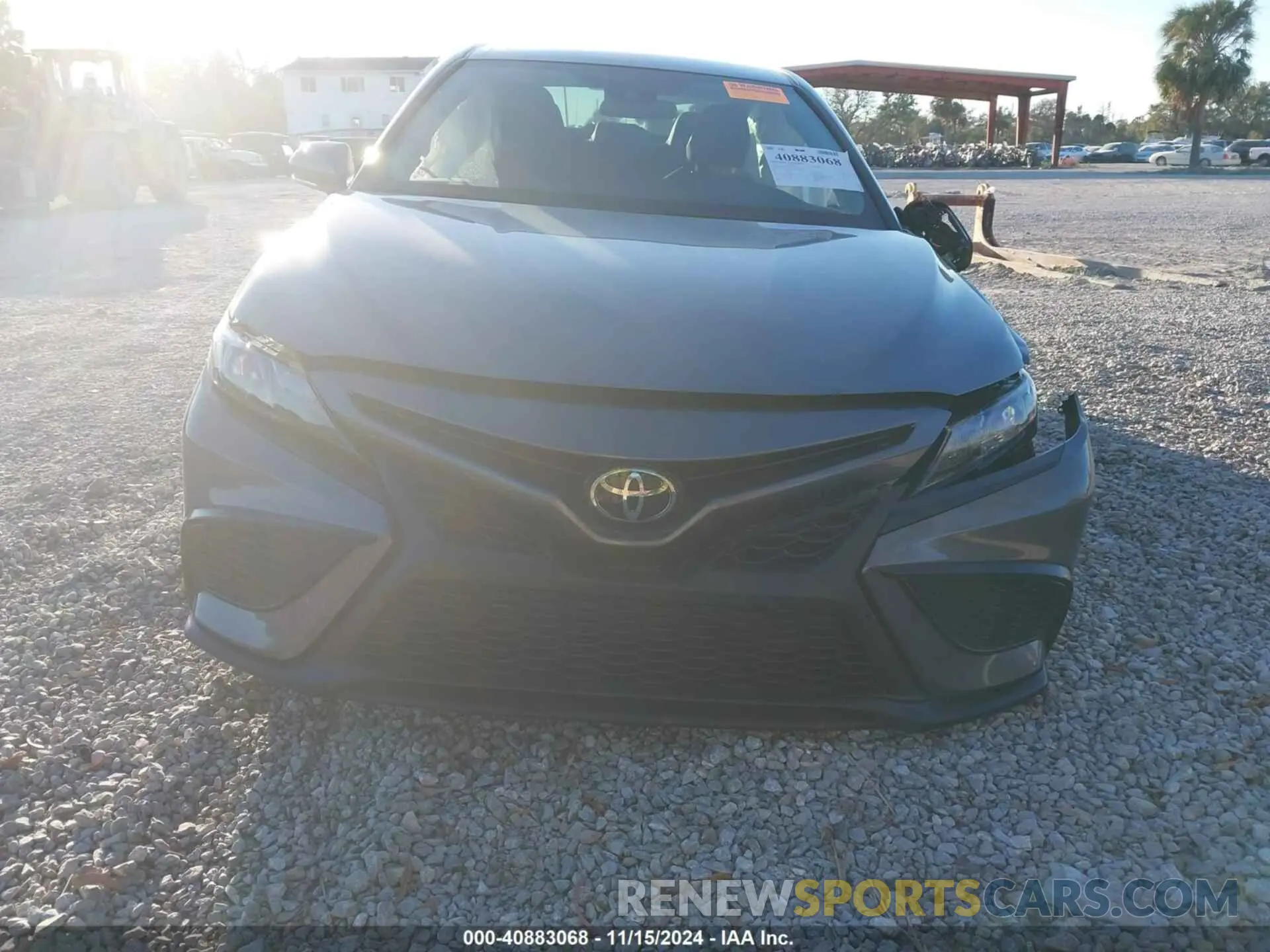 13 fotografías del automóvil dañado 4T1G11AK0RU247246 TOYOTA CAMRY 2024