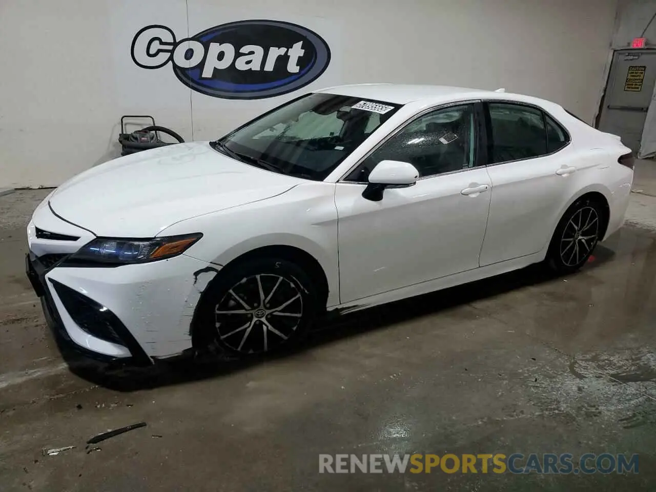 1 fotografías del automóvil dañado 4T1G11AK0RU844963 TOYOTA CAMRY 2024