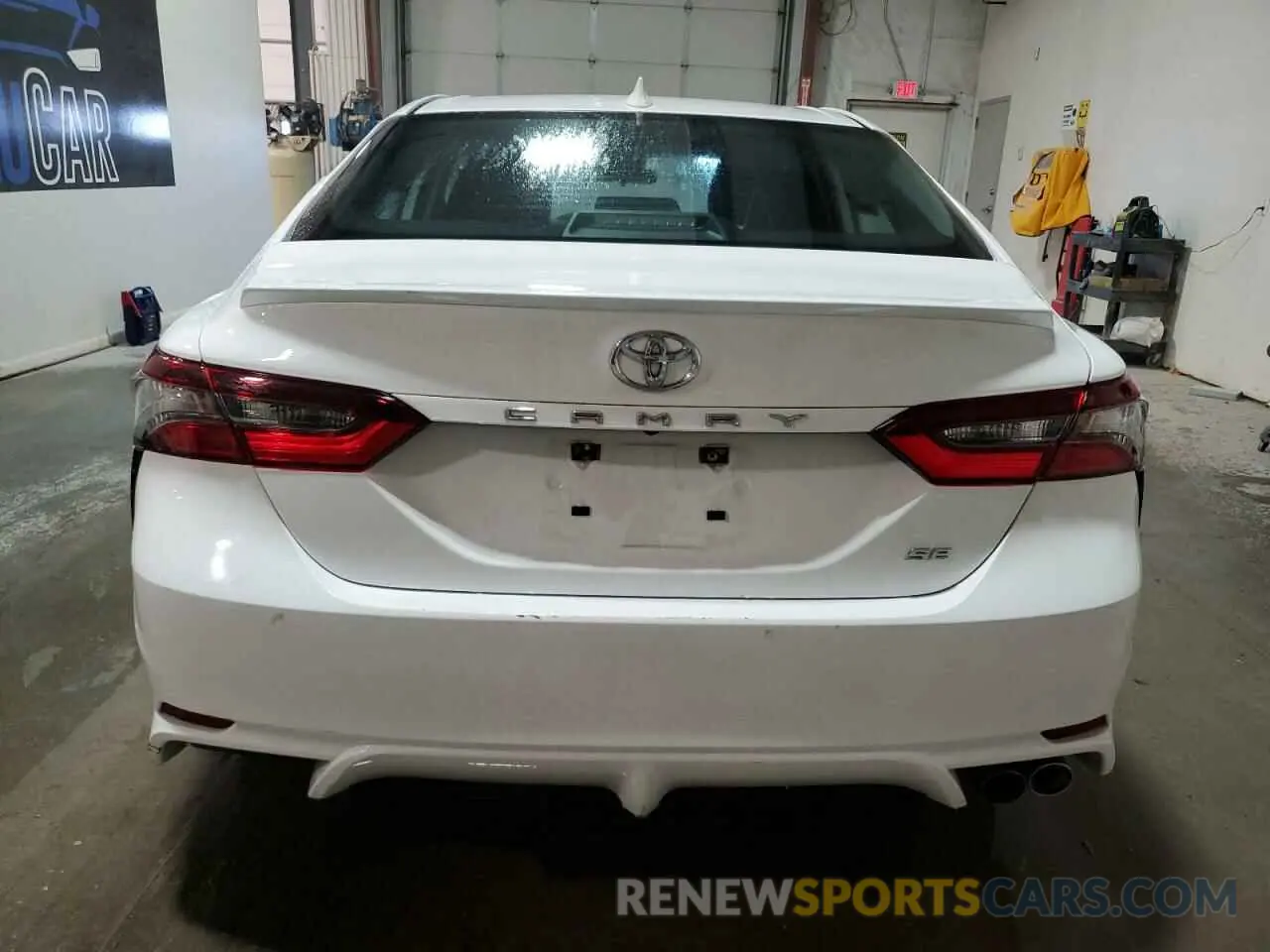 6 fotografías del automóvil dañado 4T1G11AK0RU844963 TOYOTA CAMRY 2024