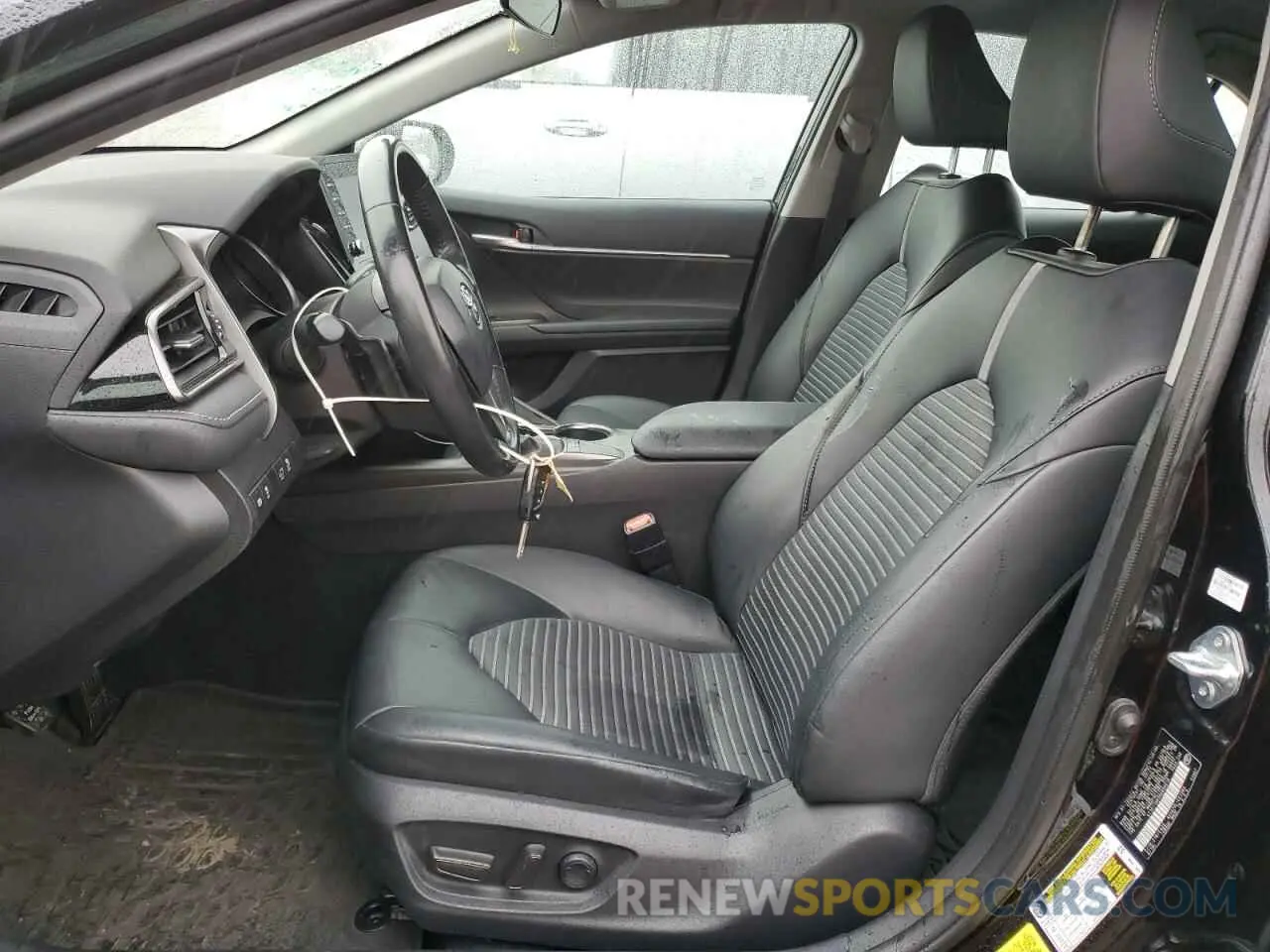 7 fotografías del automóvil dañado 4T1G11AK0RU850018 TOYOTA CAMRY 2024