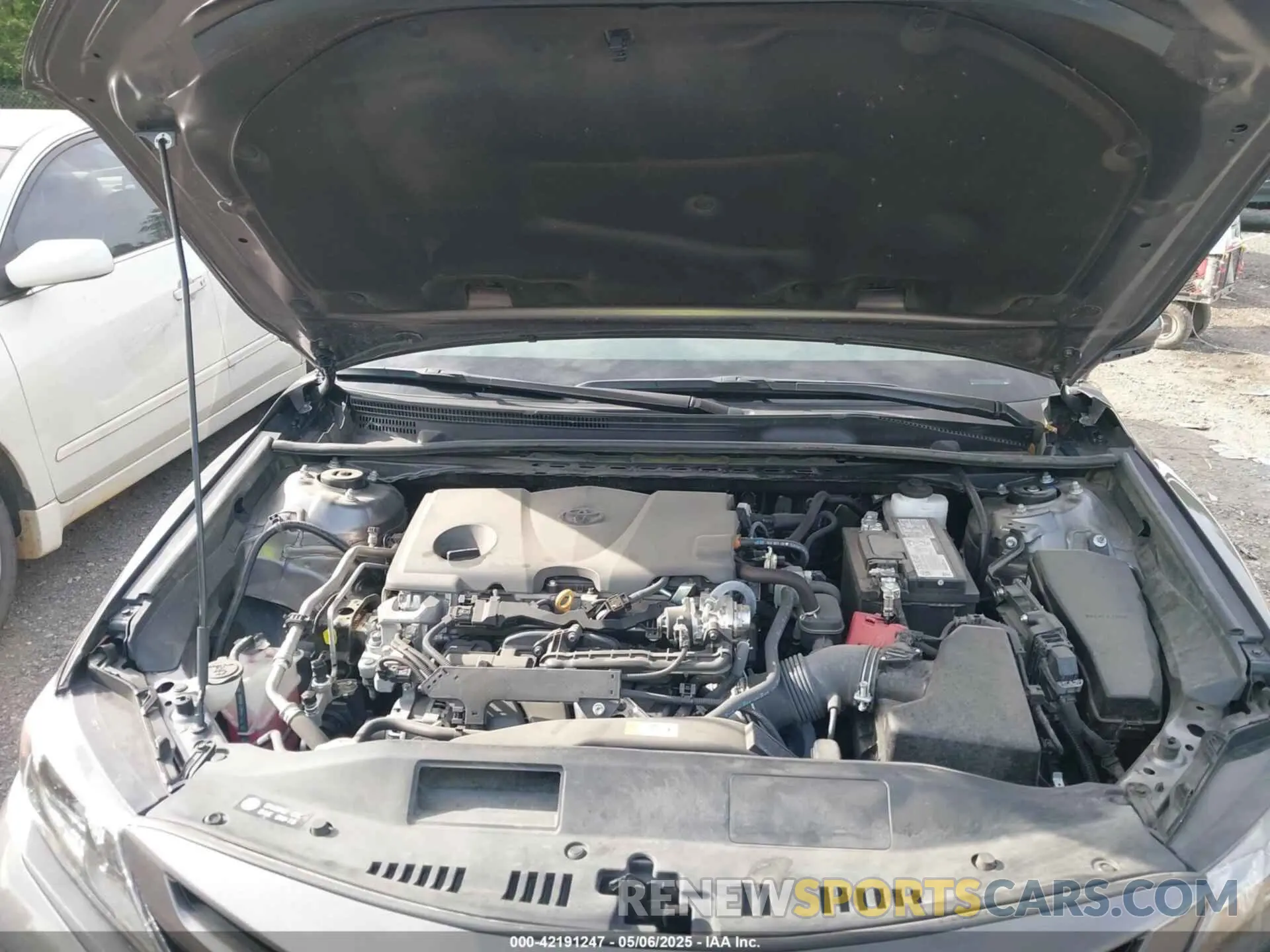 10 fotografías del automóvil dañado 4T1G11AK0RU851802 TOYOTA CAMRY 2024