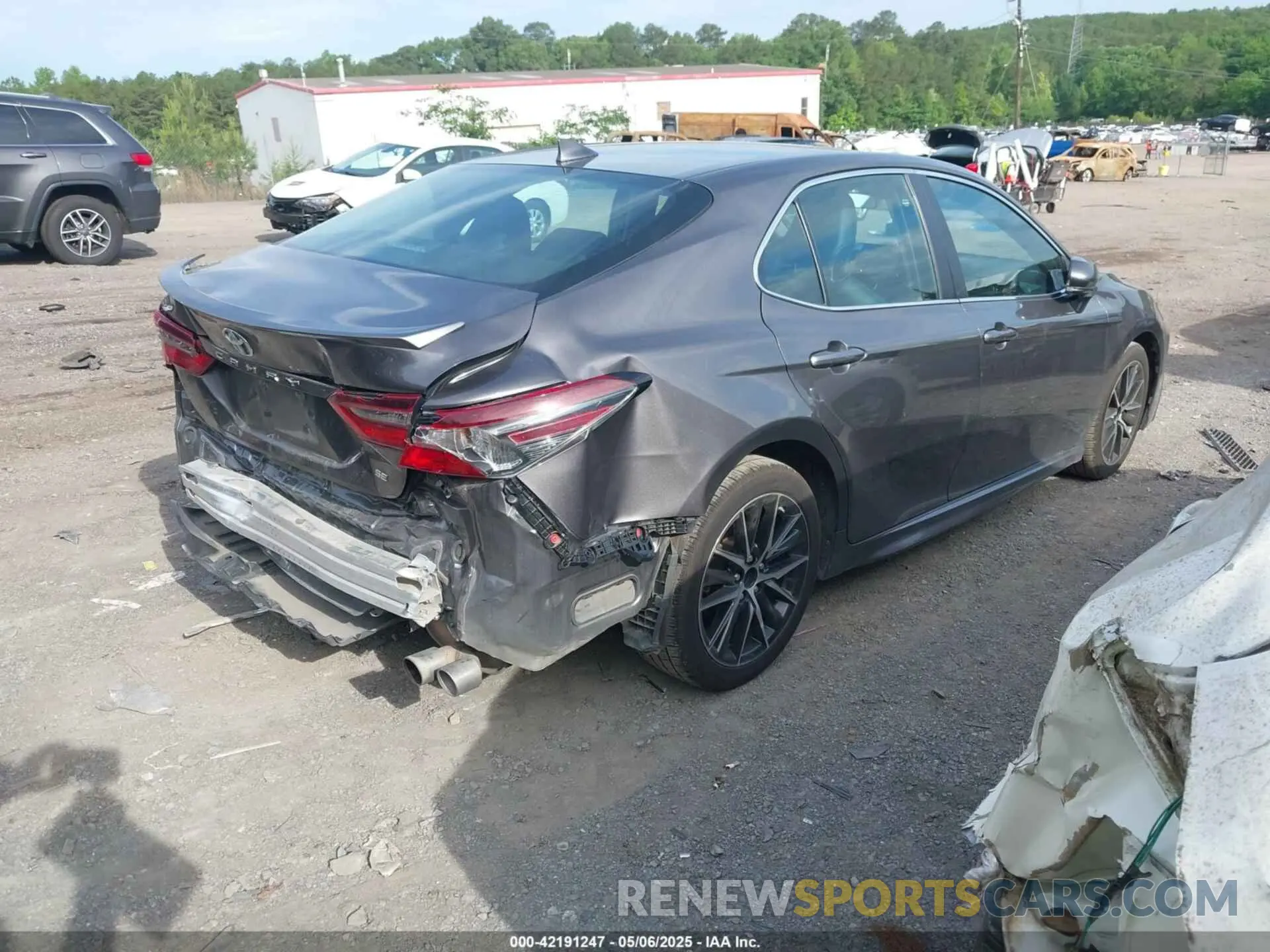 4 fotografías del automóvil dañado 4T1G11AK0RU851802 TOYOTA CAMRY 2024
