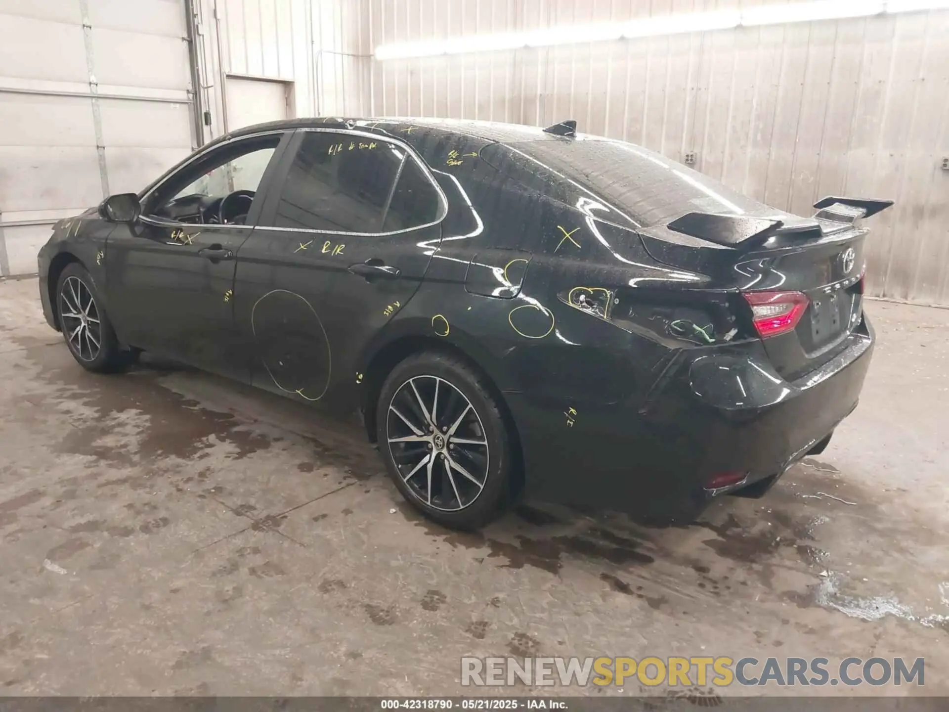 3 fotografías del automóvil dañado 4T1G11AK0RU852478 TOYOTA CAMRY 2024