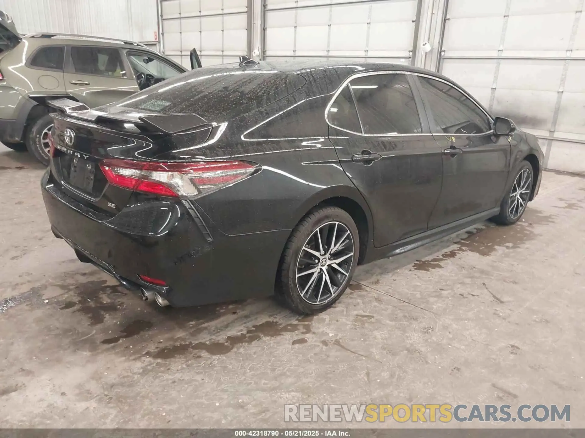 4 fotografías del automóvil dañado 4T1G11AK0RU852478 TOYOTA CAMRY 2024