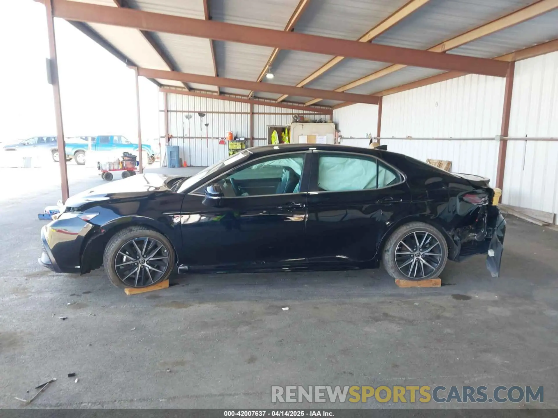 15 fotografías del automóvil dañado 4T1G11AK0RU855154 TOYOTA CAMRY 2024