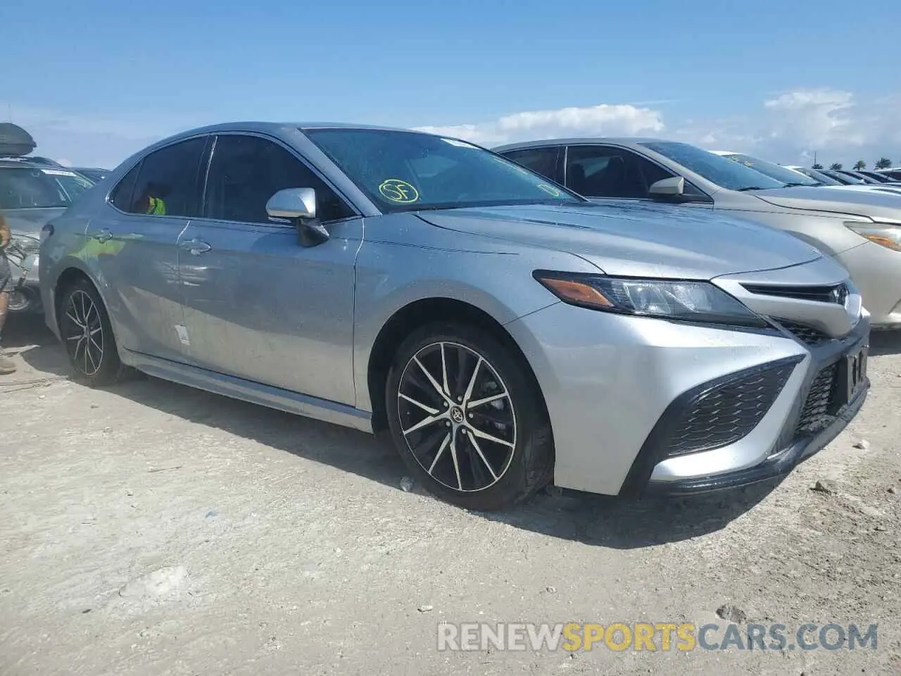 4 fotografías del automóvil dañado 4T1G11AK0RU880894 TOYOTA CAMRY 2024