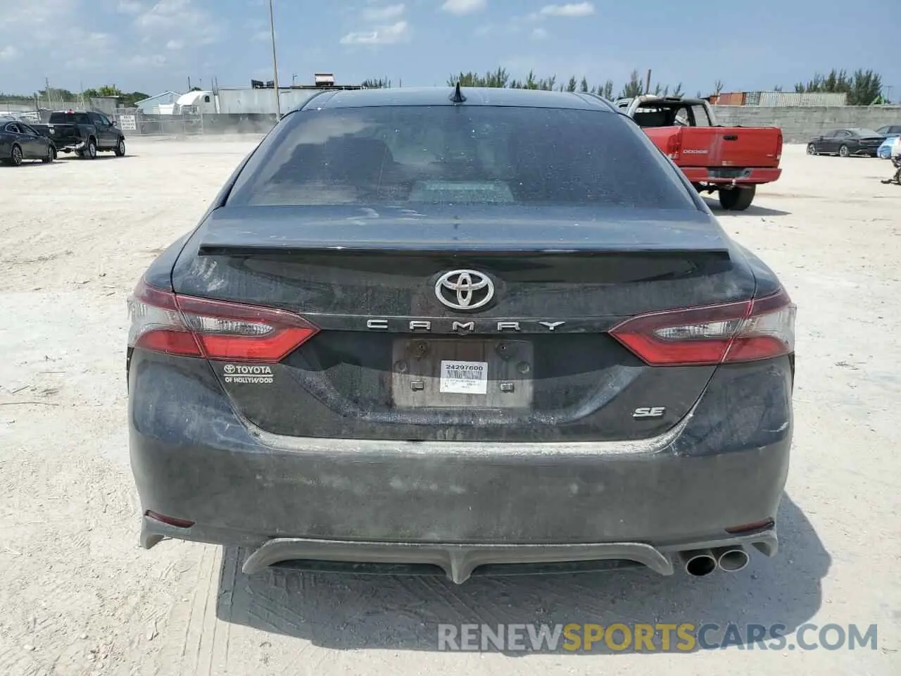6 fotografías del automóvil dañado 4T1G11AK0RU886288 TOYOTA CAMRY 2024